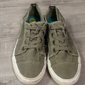 Blowfish Olive Casual Sneakers
